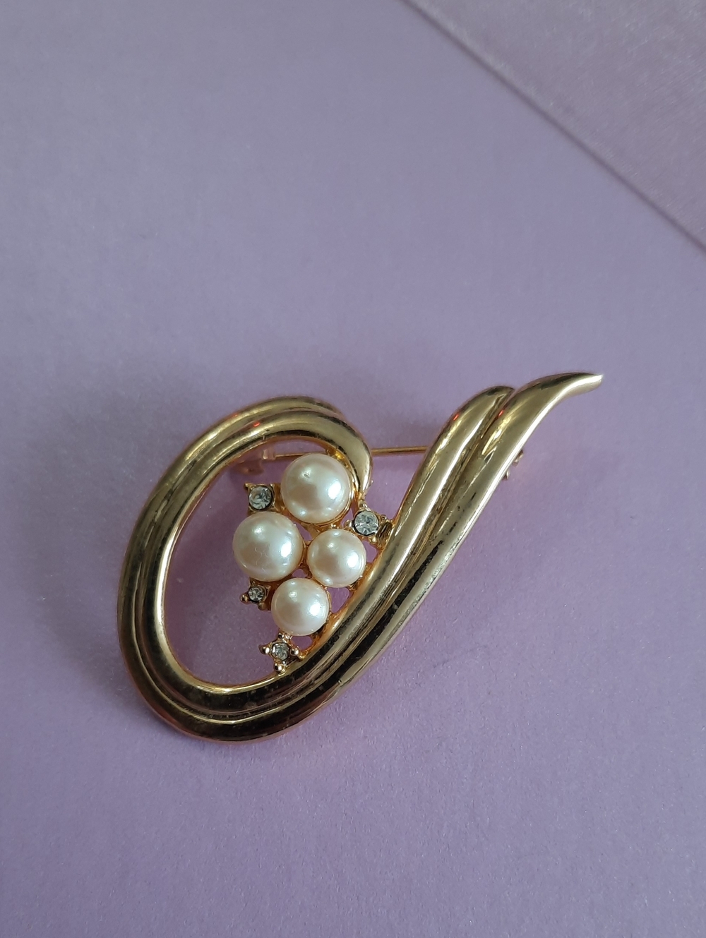 Gold-Tone Pearl & Crystal Swirl Brooch